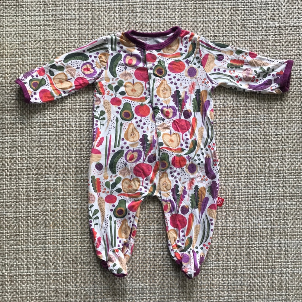 Magnetic Me Footie (size NB)